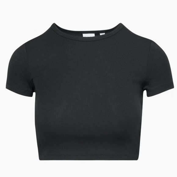 Aritzia Tops - NEW Aritzia bliss cropped tee in black